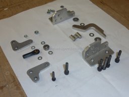 Towing hook assembly (20)